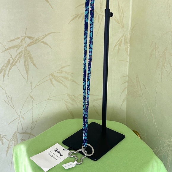 VERA BRADLEY DISNEY BREAKAWAY LANYARD:NWT MICKEY & MINNIE'S VINE FLORAL - Picture 1 of 11